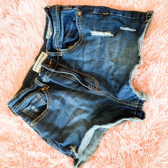 High Rise Jean shorts ! - Picture 2 of 3